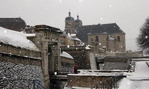 La Belle Epoque - Au Coeur De La Cite Medievale